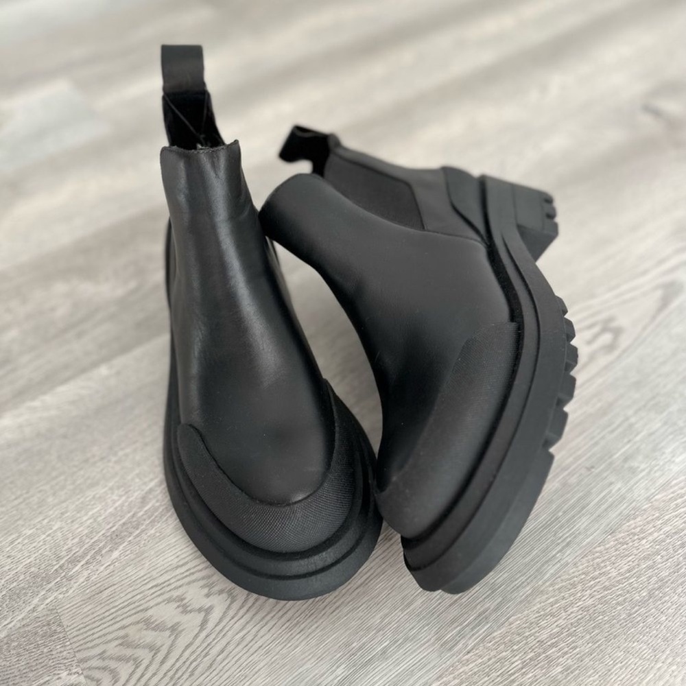 Zara leather boots size 9/40